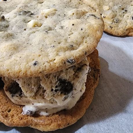 oreo cookies and cream ice cream sandwich cookie